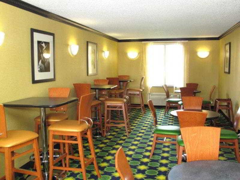 La Quinta Inn & Suites Tulsa Restoran fotoğraf