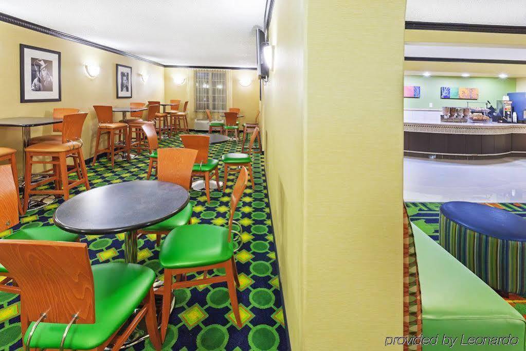 La Quinta Inn & Suites Tulsa Dış mekan fotoğraf