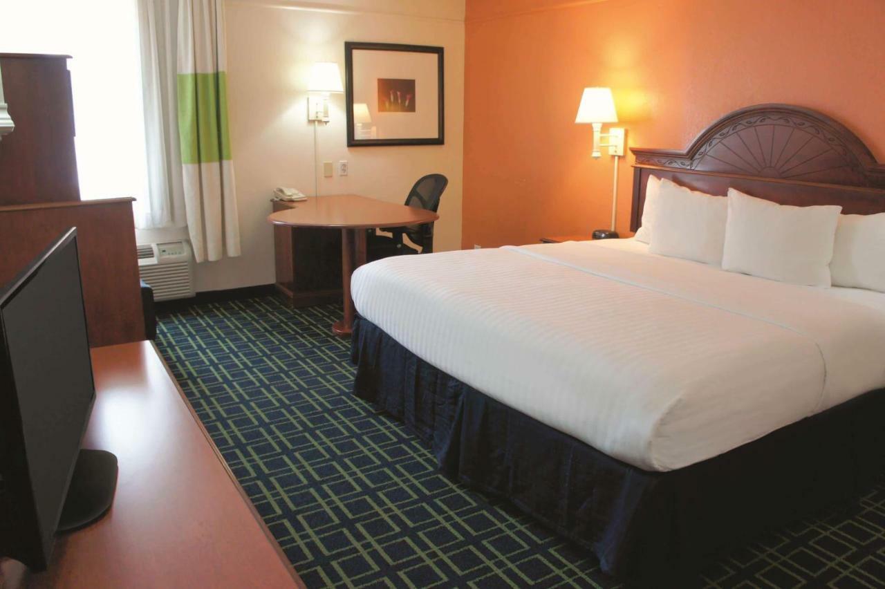 La Quinta Inn & Suites Tulsa Dış mekan fotoğraf